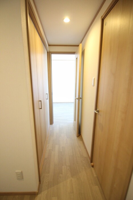 物件内観写真16　(廊下)