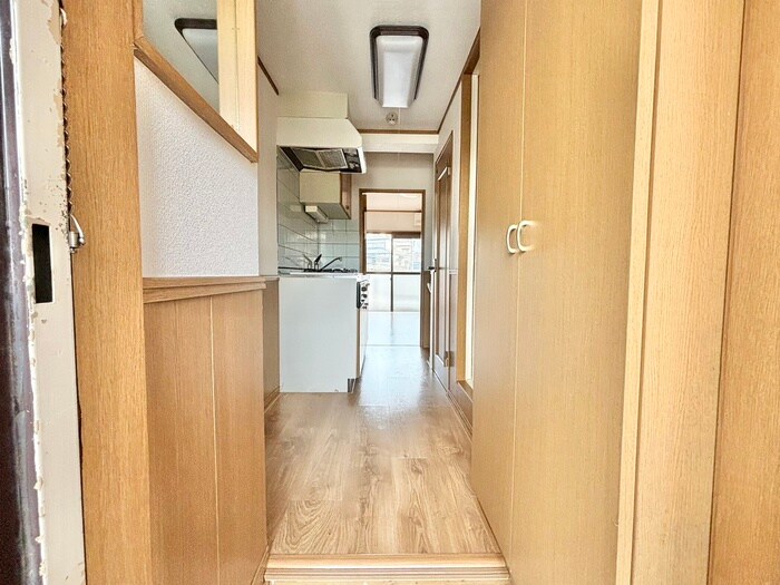物件内観写真16　(廊下)