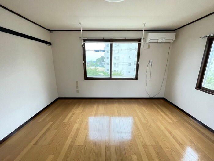 物件内観写真6　(居室)