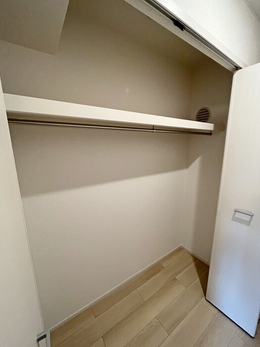 物件内観写真13　(収納)