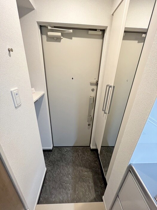 物件内観写真16　(玄関)