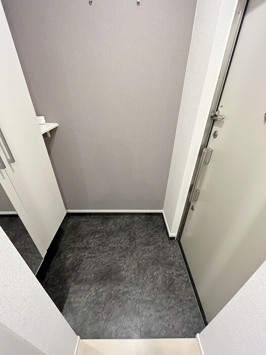 物件内観写真16　(玄関)