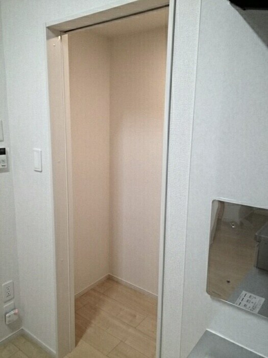 物件内観写真7　(収納)