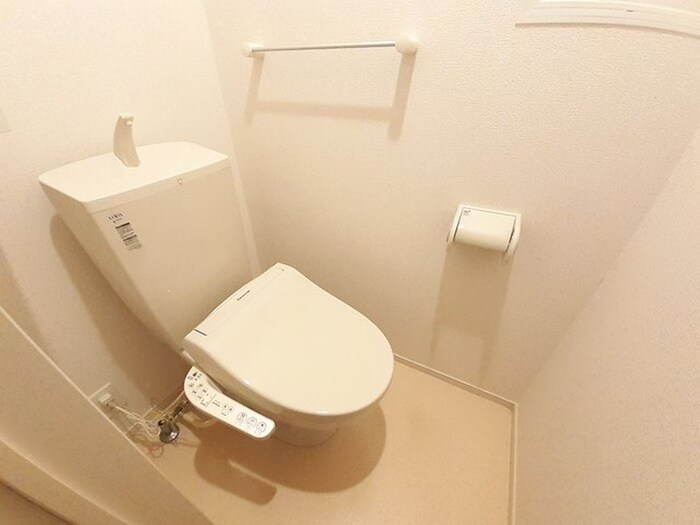 物件内観写真8　(トイレ)