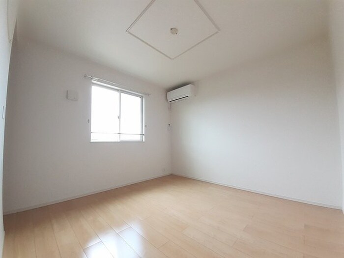 物件内観写真10　(居室)