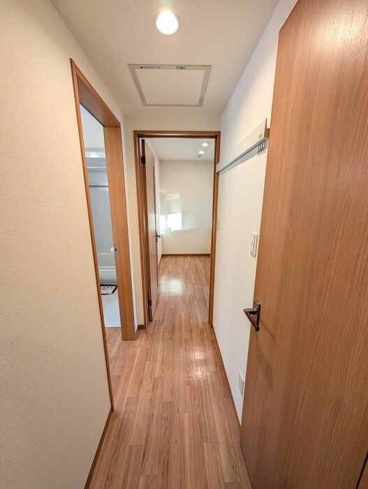 物件内観写真20　(廊下)