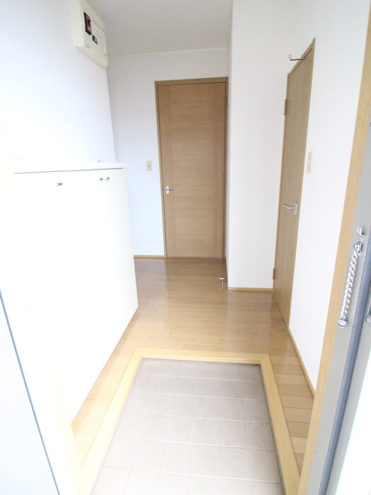 物件内観写真17　(玄関)