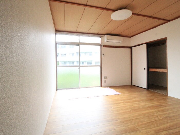 物件内観写真7　(居室)