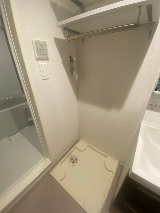 物件内観写真13　(洗濯機置場)