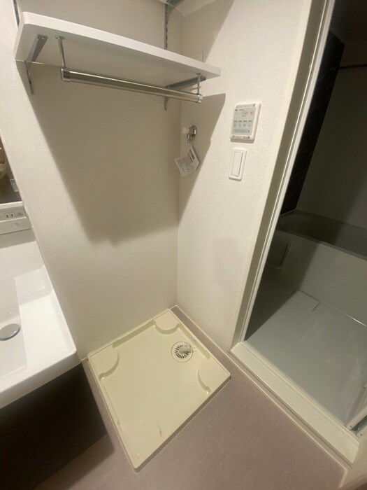 物件内観写真15　(洗濯機置場)