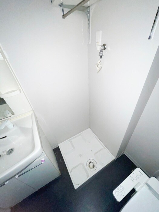 物件内観写真15　(洗濯機置場)