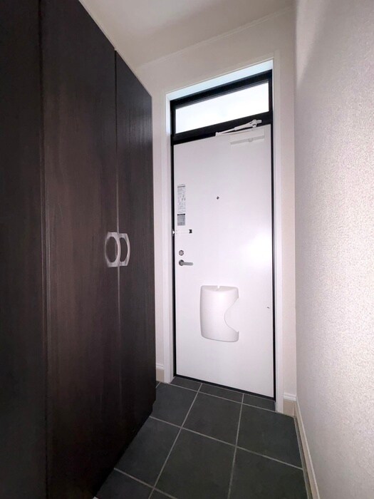 物件内観写真15　(玄関)