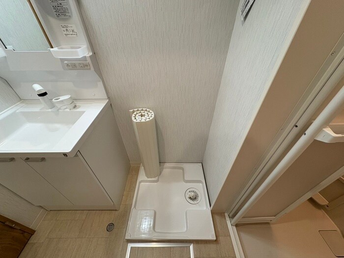 物件内観写真14　(洗濯機置場)