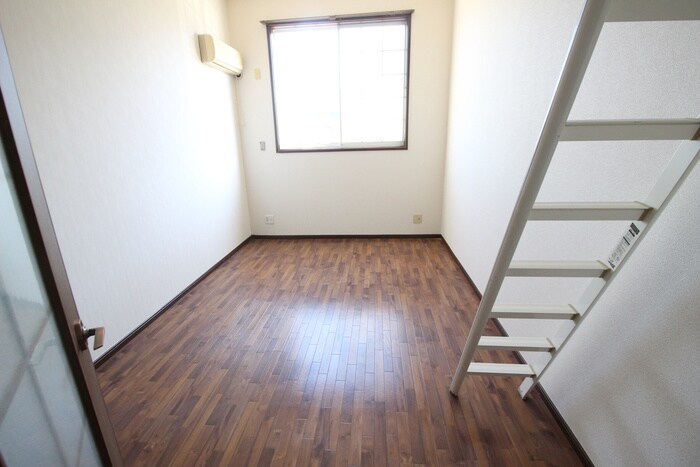 物件内観写真7　(居室)