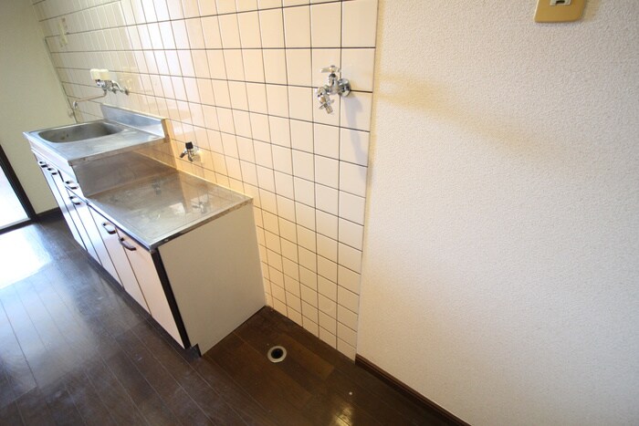 物件内観写真14　(洗濯機置場)