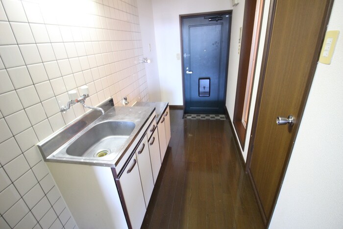 物件内観写真14　(玄関)