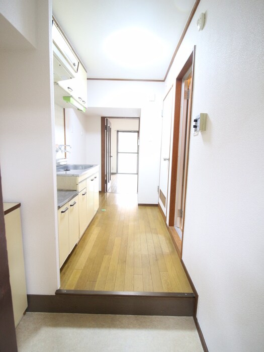 物件内観写真14　(玄関)