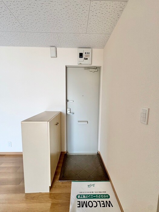 物件内観写真13　(廊下)