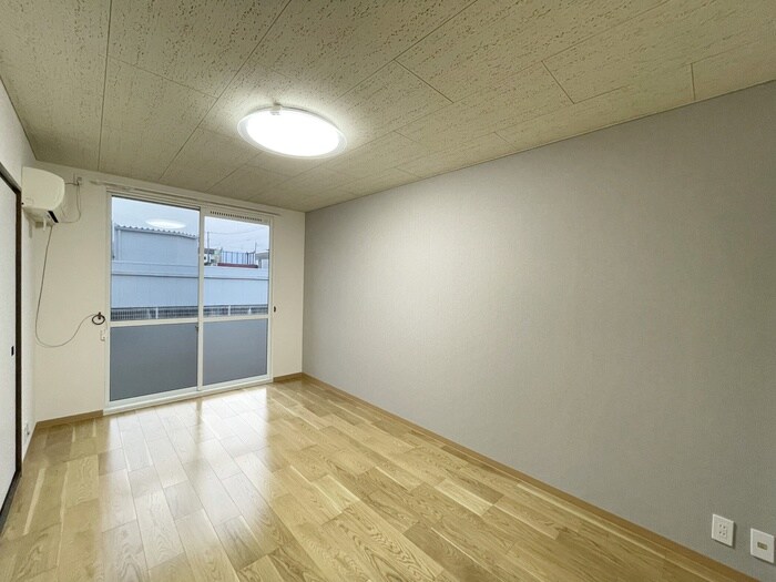 物件内観写真18　(居室)