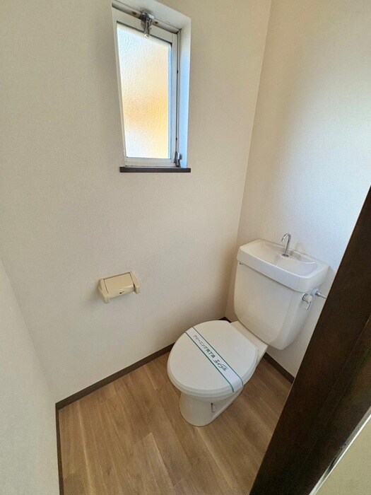 物件内観写真11　(トイレ)