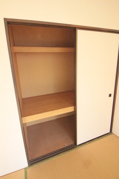物件内観写真12　(収納)