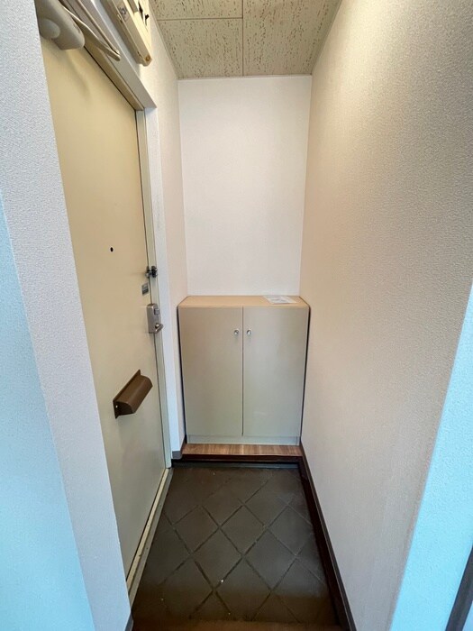 物件内観写真12　(玄関)