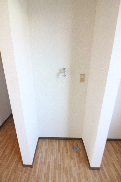 物件内観写真20　(洗濯機置場)