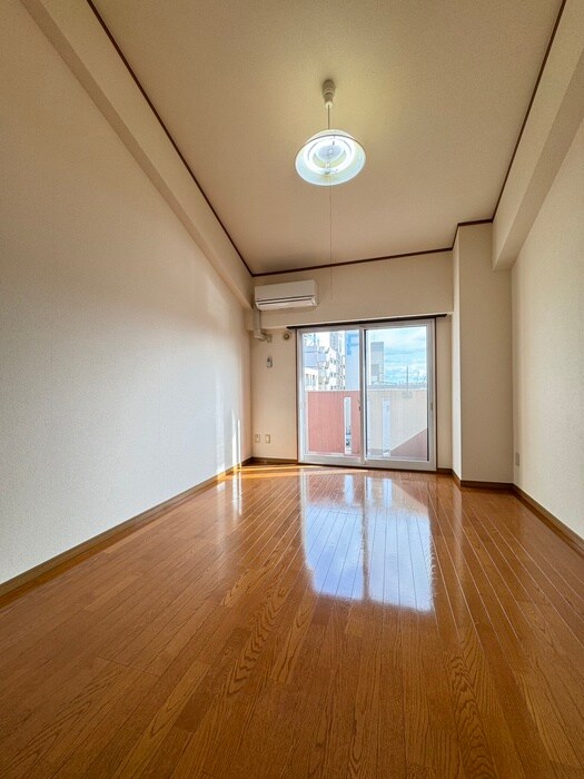 コ－ポアゼリアの居室