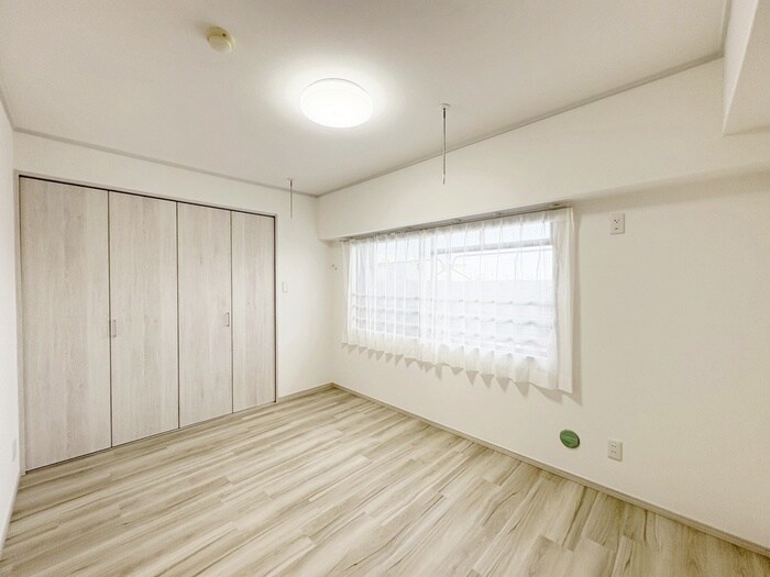 物件内観写真8　(居室)