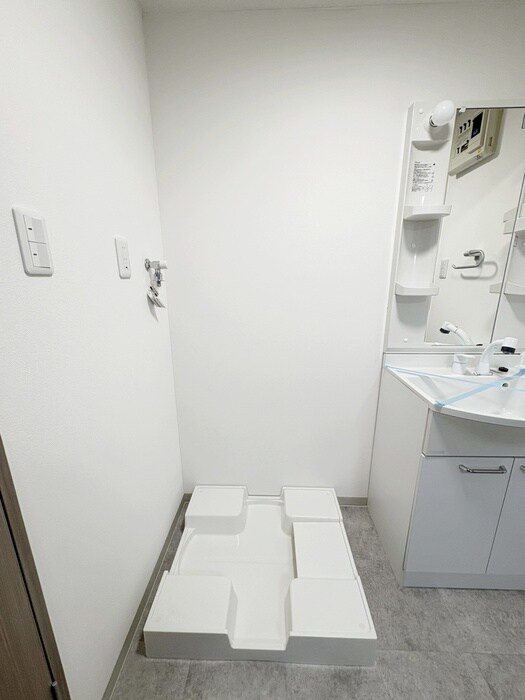 物件内観写真12　(洗濯機置場)