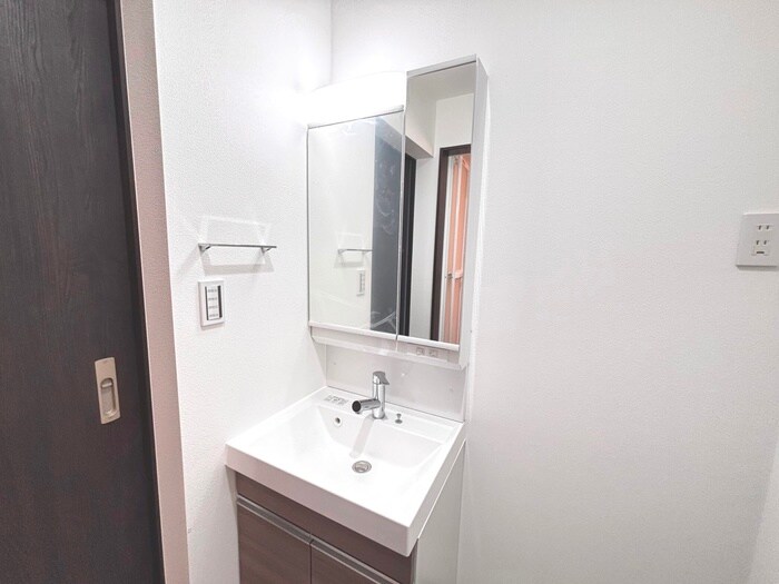 物件内観写真13　(洗面)