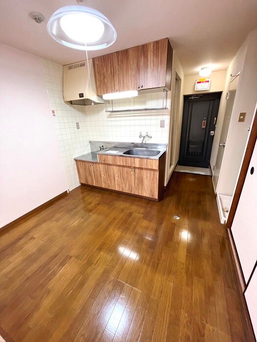 物件内観写真14　(廊下)