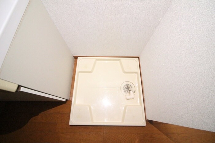 物件内観写真17　(洗濯機置場)