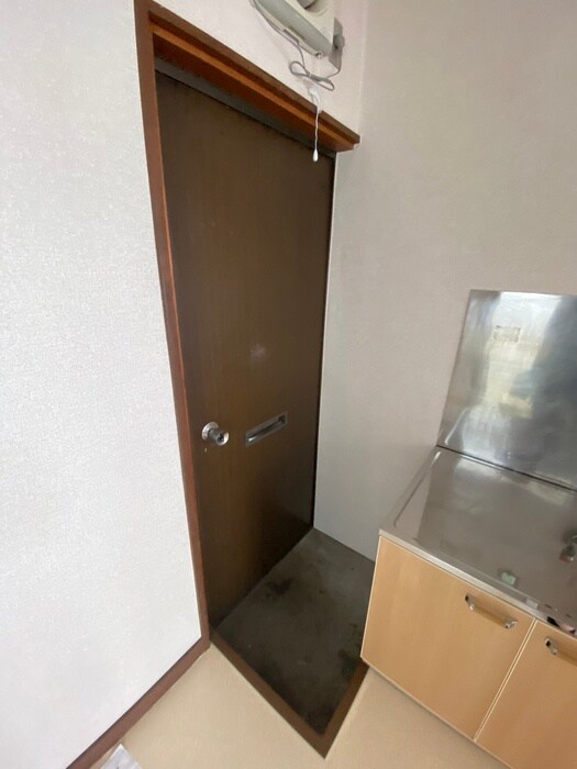 物件内観写真15　(玄関)
