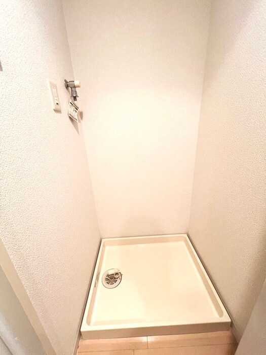 物件内観写真15　(洗濯機置場)