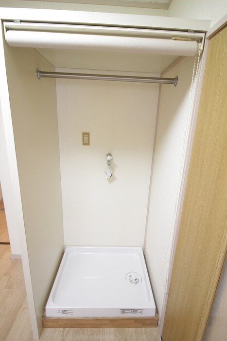 物件内観写真11　(洗濯機置場)