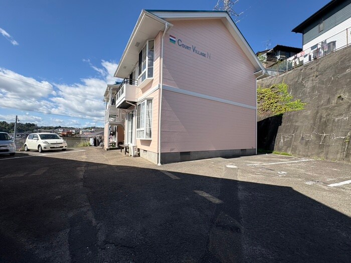 物件外観写真5　(駐車場)