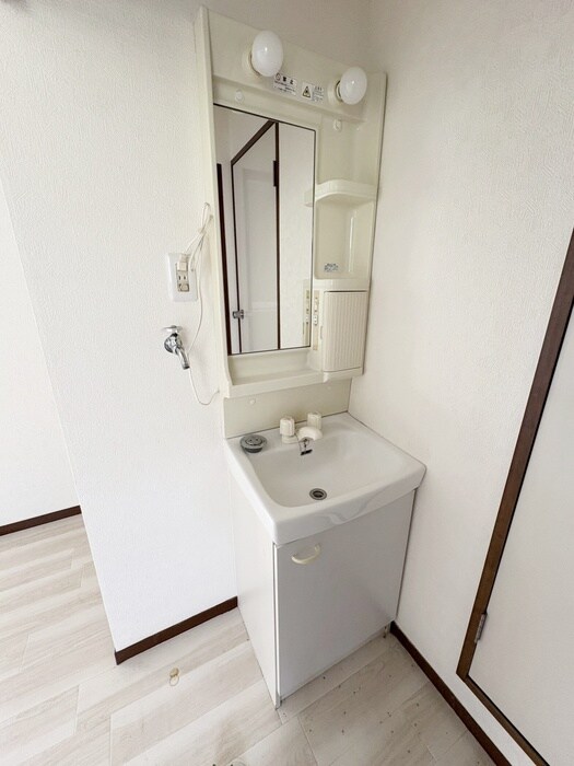 物件内観写真11　(洗面)