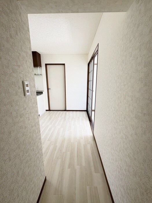 物件内観写真15　(廊下)