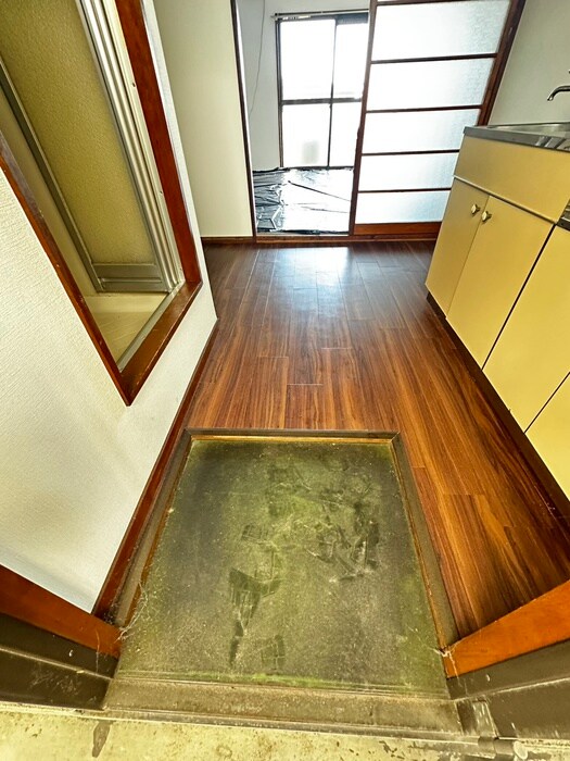 物件内観写真21　(玄関)
