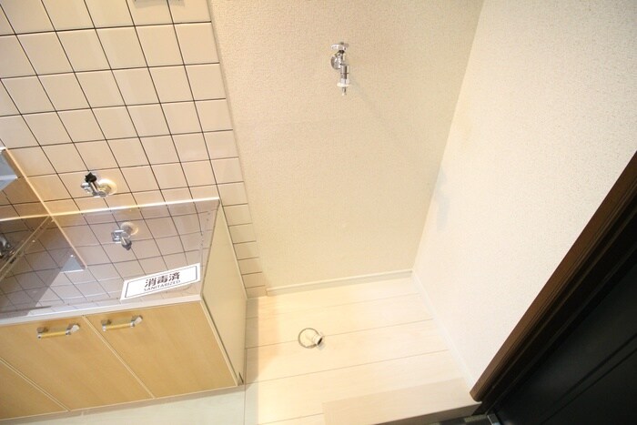 物件内観写真12　(洗濯機置場)