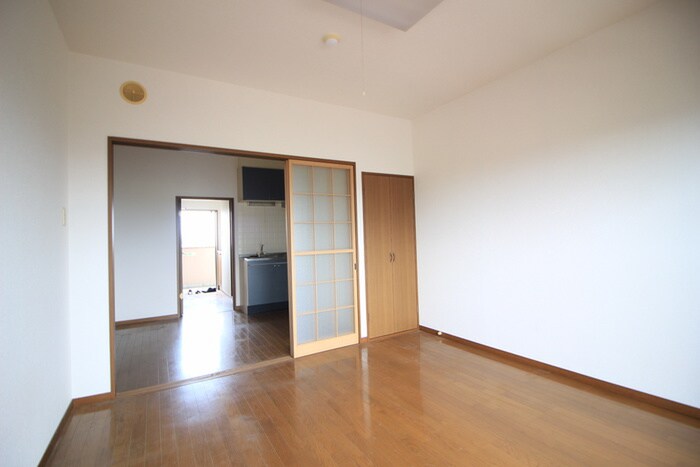 物件内観写真7　(居室)