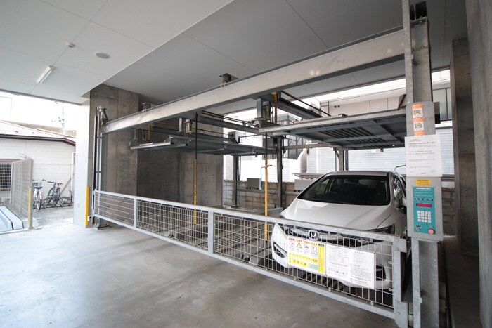 物件外観写真4　(駐車場)