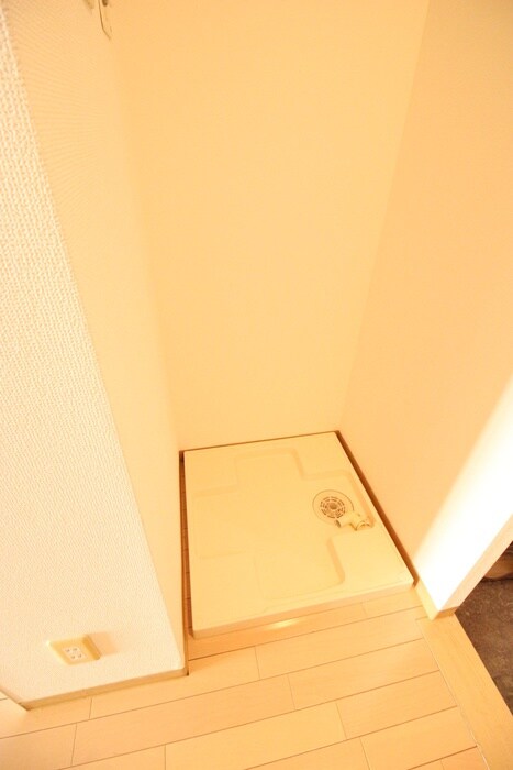 物件内観写真15　(洗濯機置場)