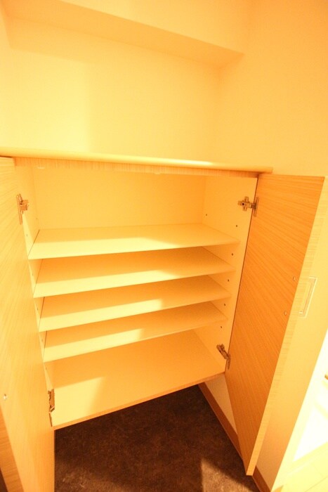 物件内観写真18　(靴箱)