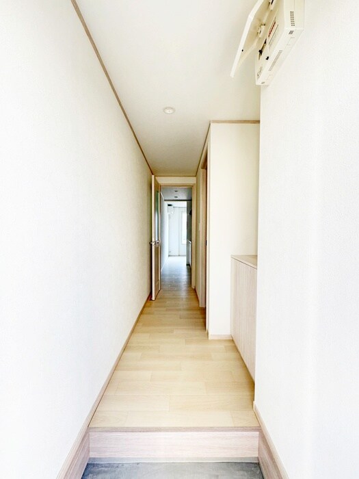 物件内観写真20　(廊下)