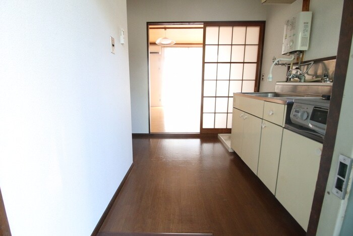 物件内観写真14　(廊下)