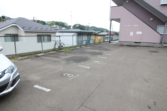 物件外観写真3　(駐車場)