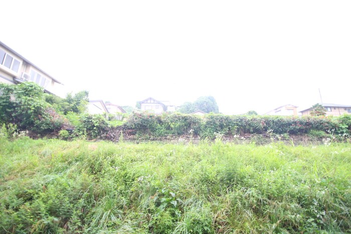 物件内観写真22　(室内からの展望)