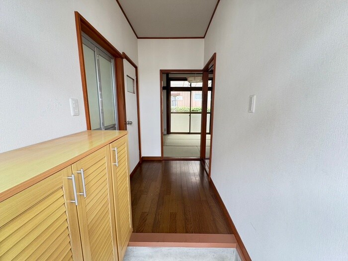 物件内観写真17　(廊下)